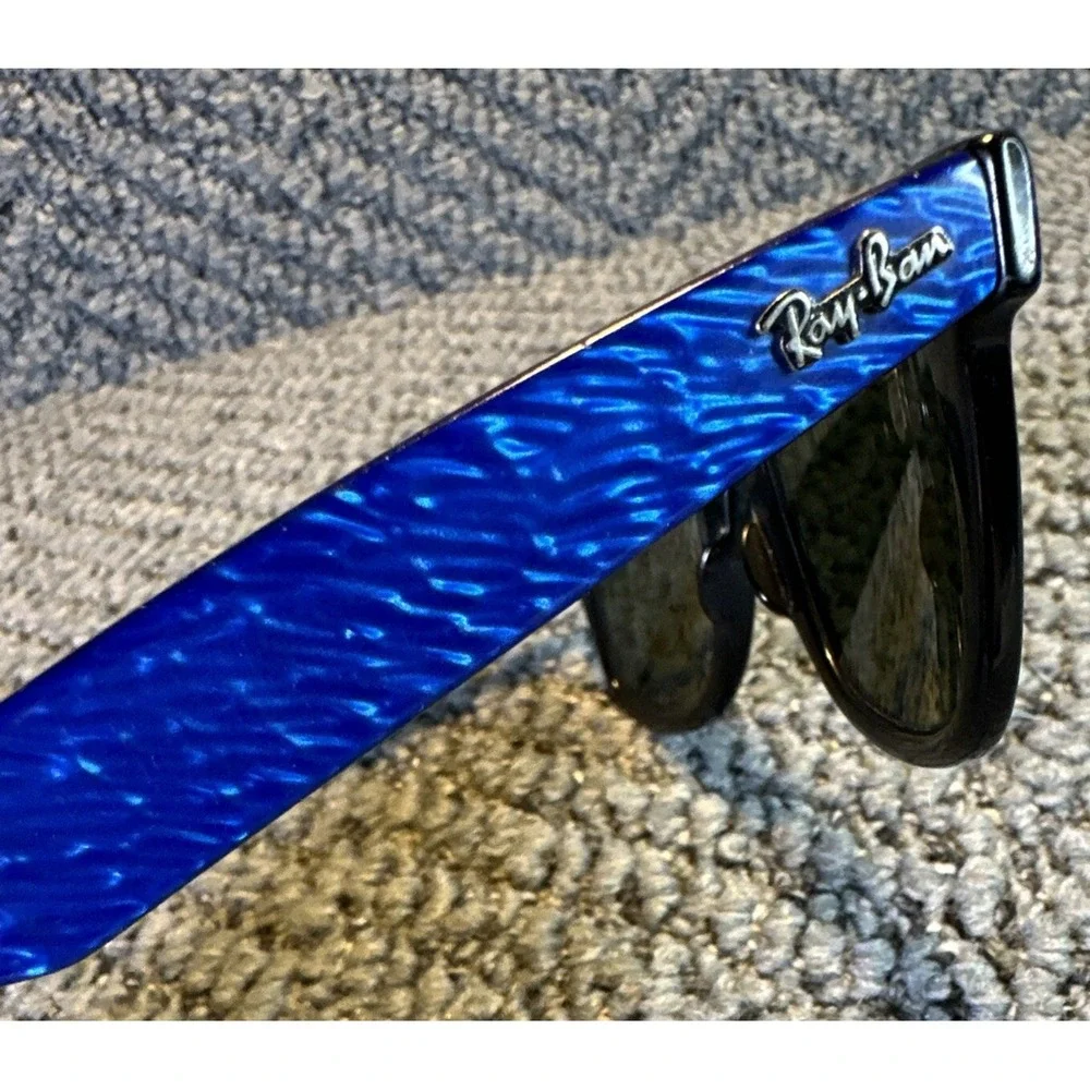 Ray-Ban super cool